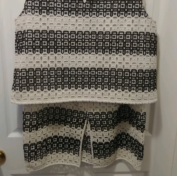 Stunning two piece set - Picture 3 of 3